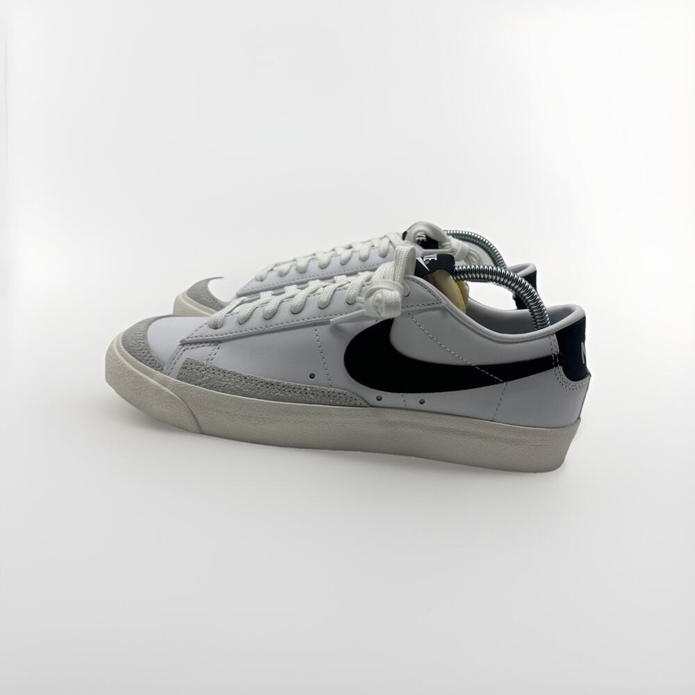 Nike Women's Blazer Low 77 DC4769-102 White/Black Women's Size 9.5 NEW